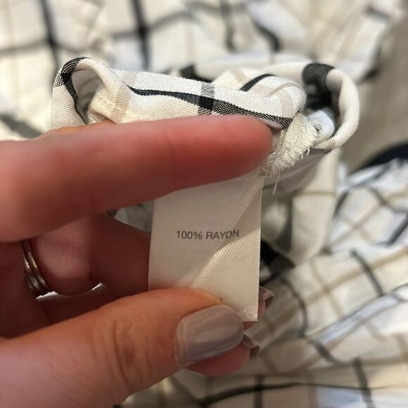 J Jill white tan and black plaid rayon long long sleeve button front shirt - Picture 5 of 6